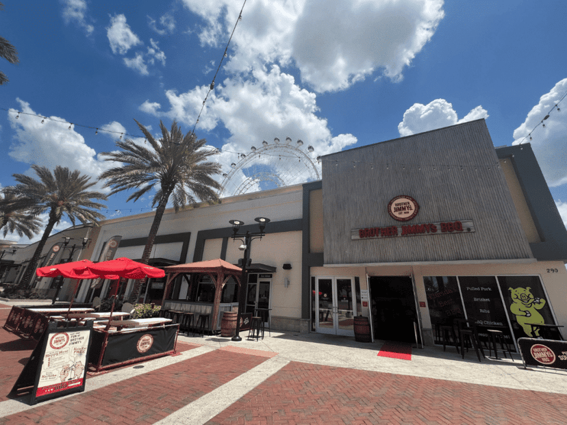 ICON Park restaurant area